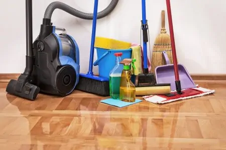 Cleaning accessories (vacuum, mop and bucket, broom, etc.)