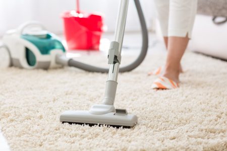 Cleaning shag carpet with a vacuum