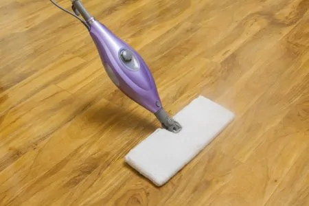 Cleaning hardwood floor with steam mop