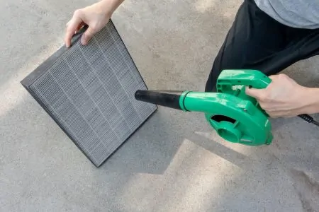 Cleaning a HEPA filter