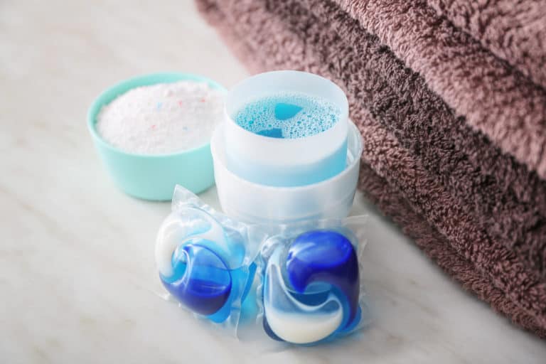 Laundry soaps and detergens