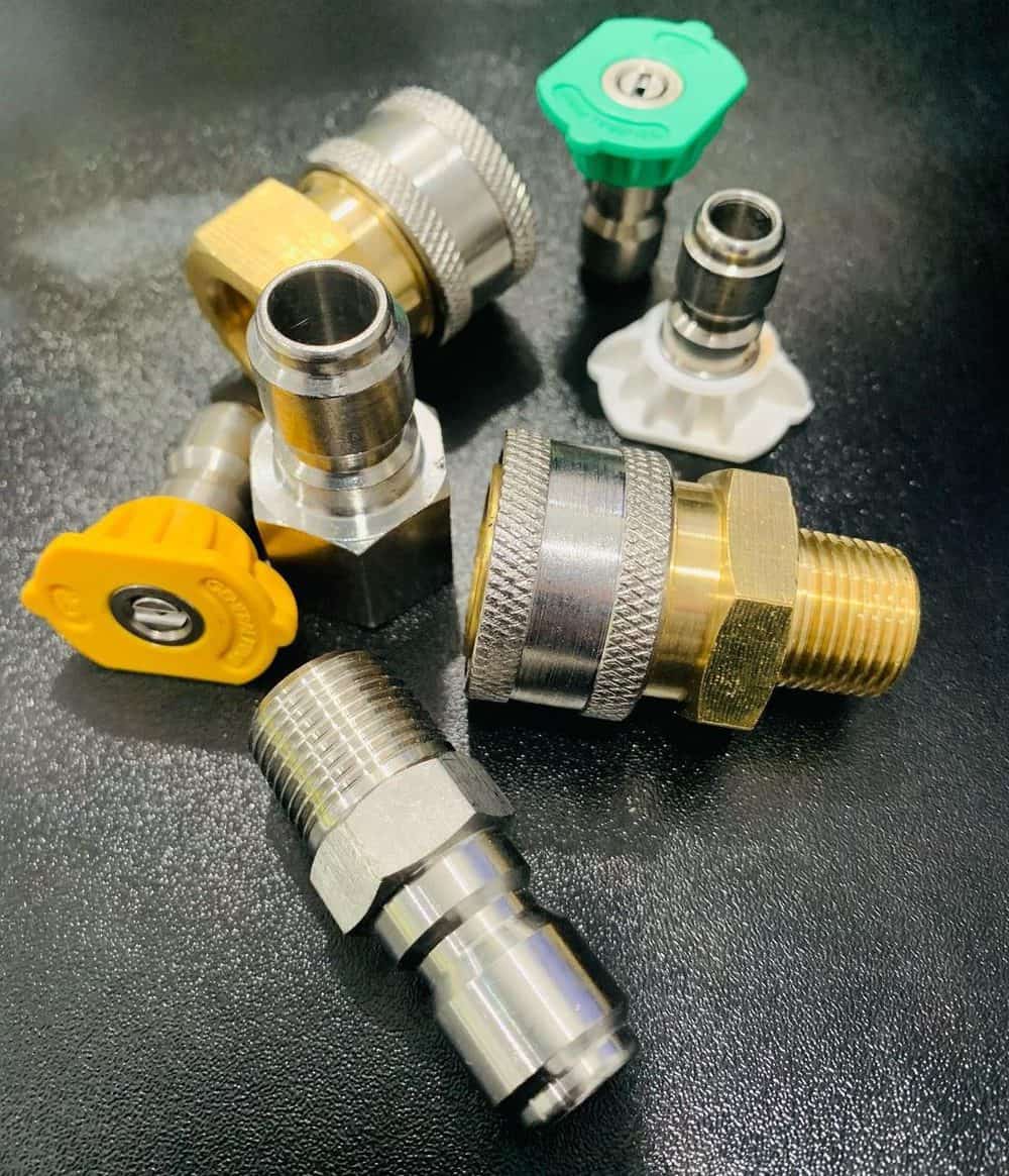 Assortment of pressure washer fittings