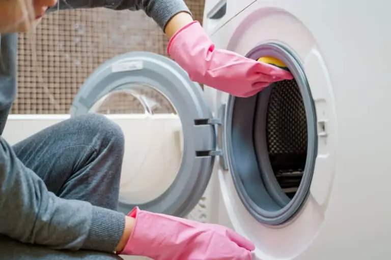 Cleaning washing machine