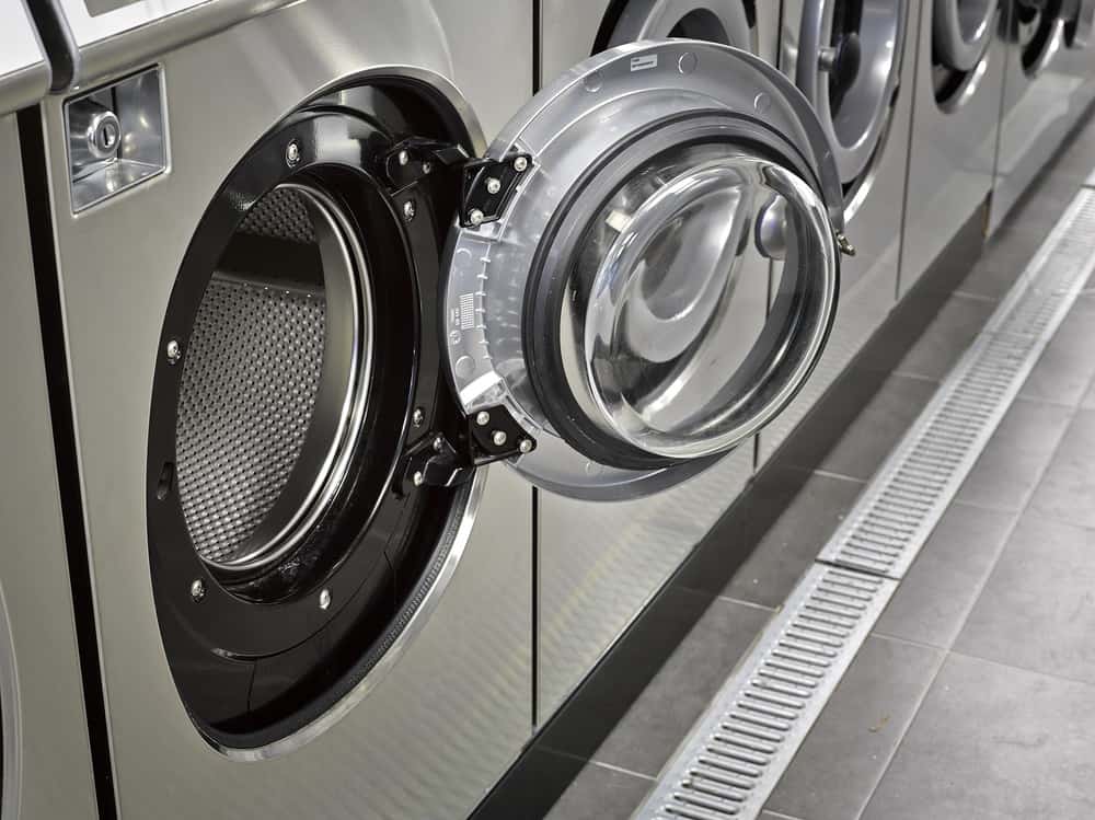 Open commercial front load washer